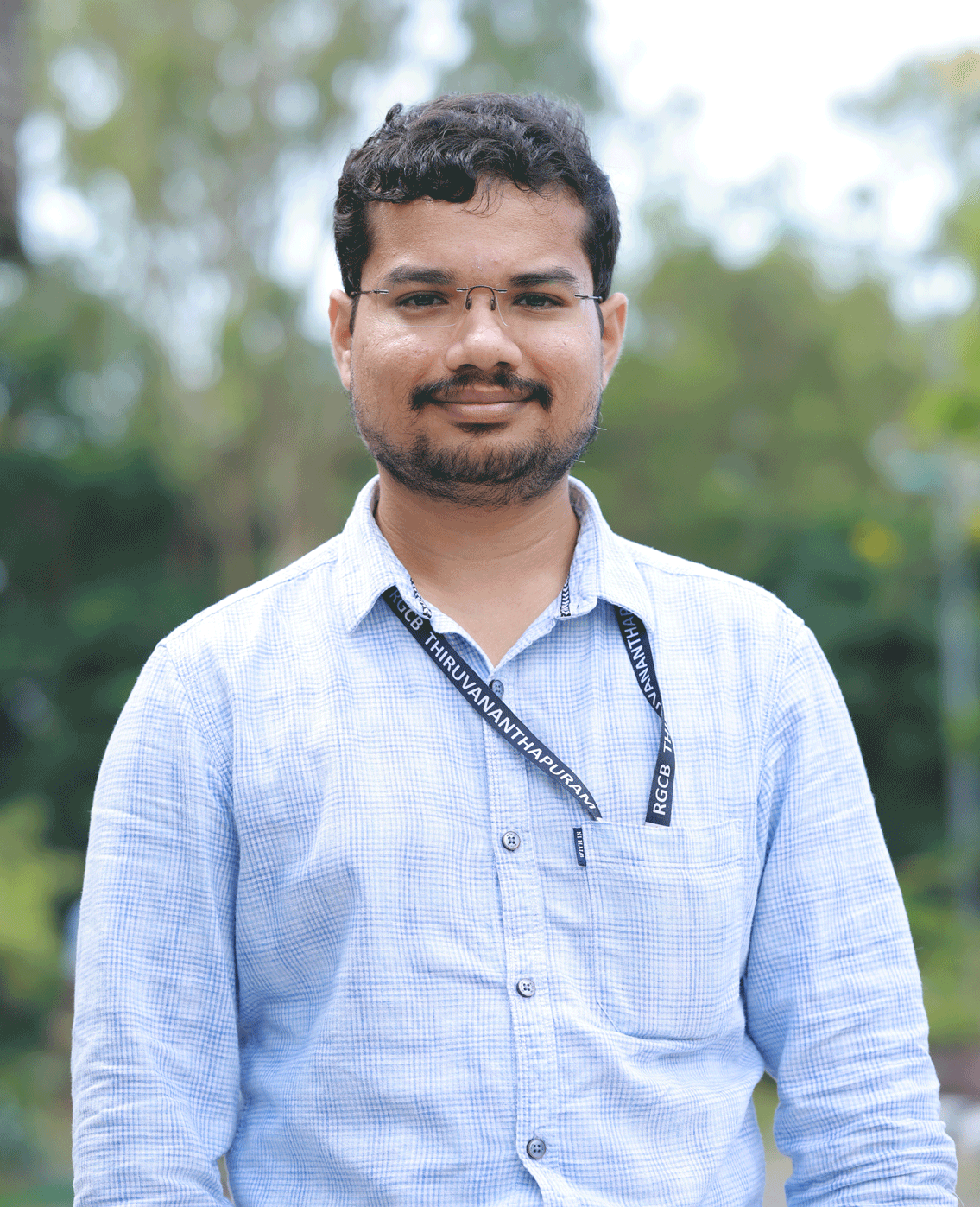 images/faculty-dir-large/2022/facuty-large2022/karthik2022-1.gif