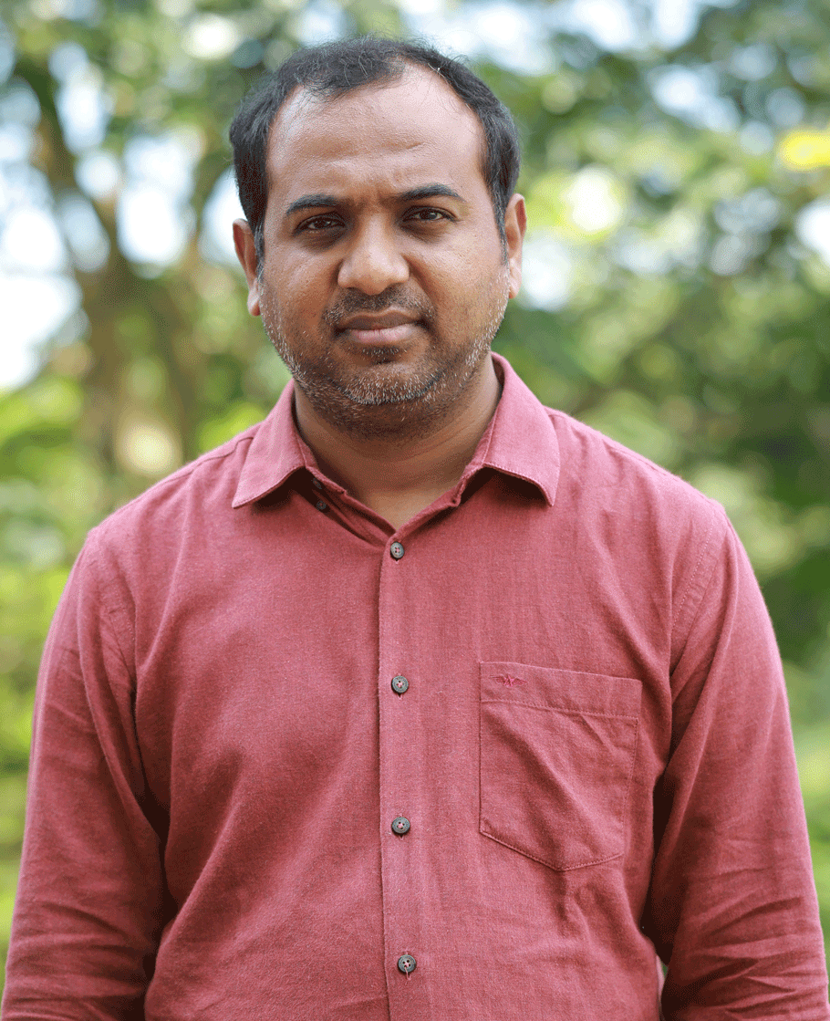 images/faculty-dir-large/2022/facuty-large2022/mahendran2022-1.gif