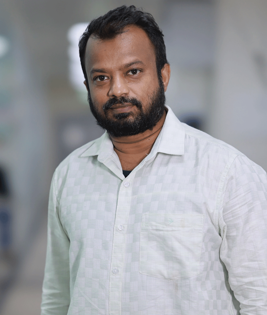 images/faculty-dir-large/2025/kathir.gif