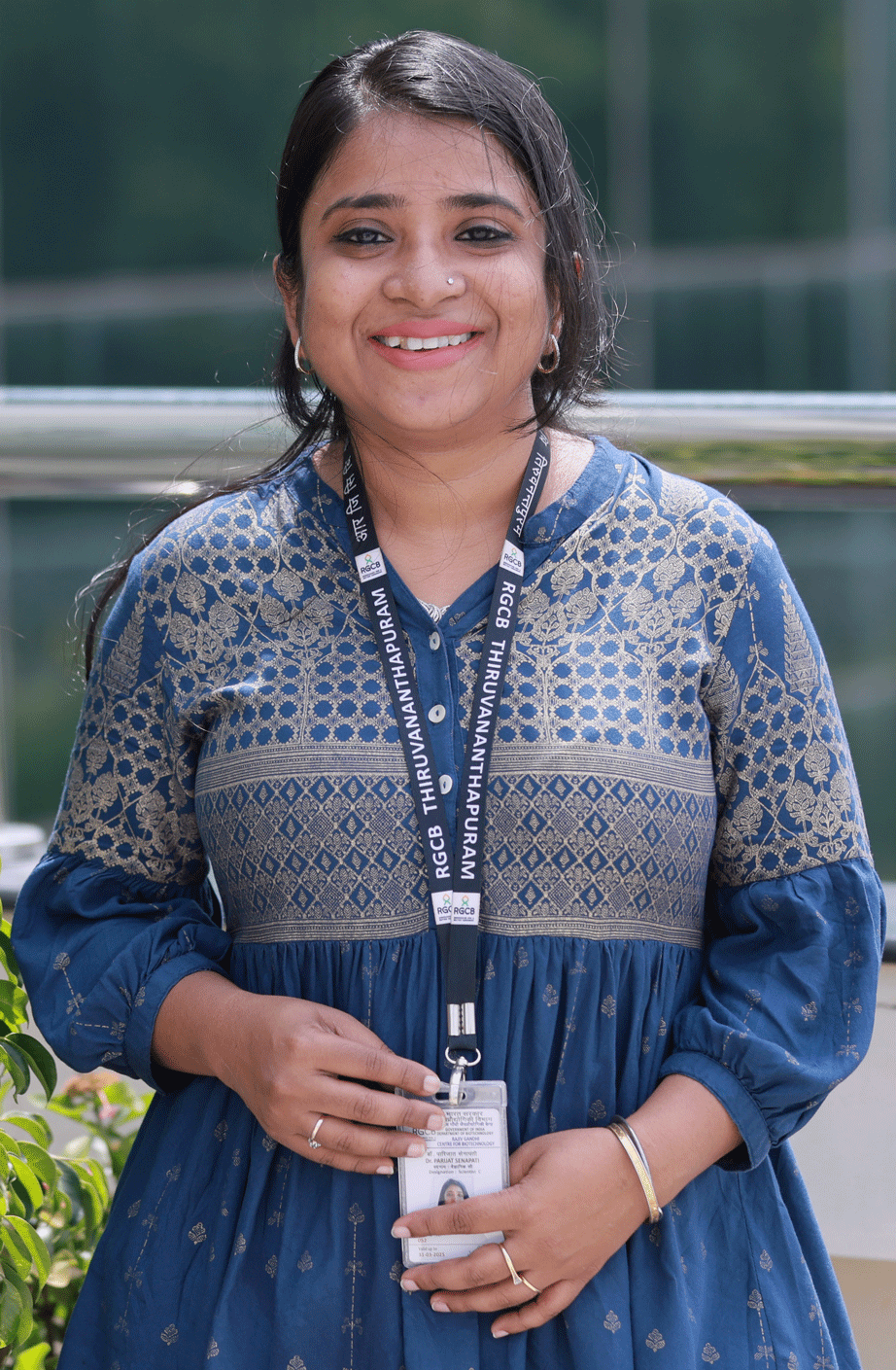 images/faculty-dir-large/2025/parijit.gif