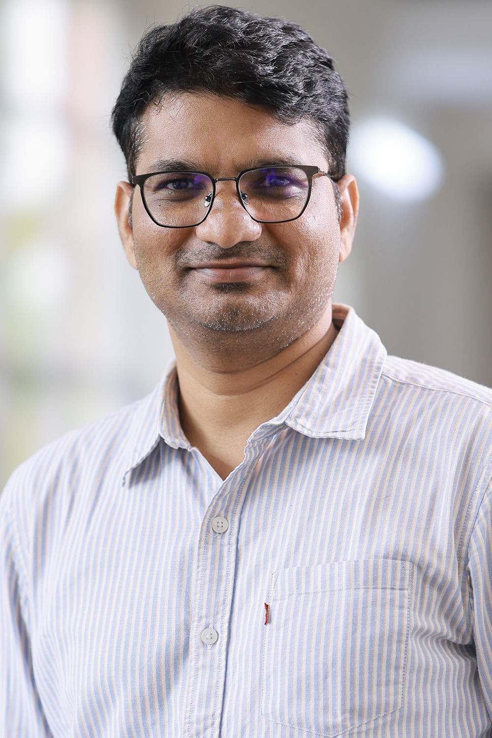 images/faculty-dir-large/2026/ramesh.jpg